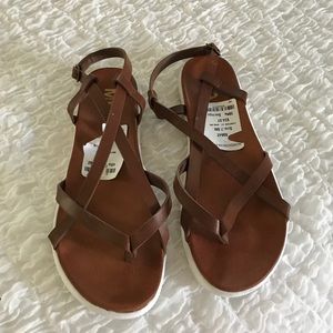 Mia brown sandals